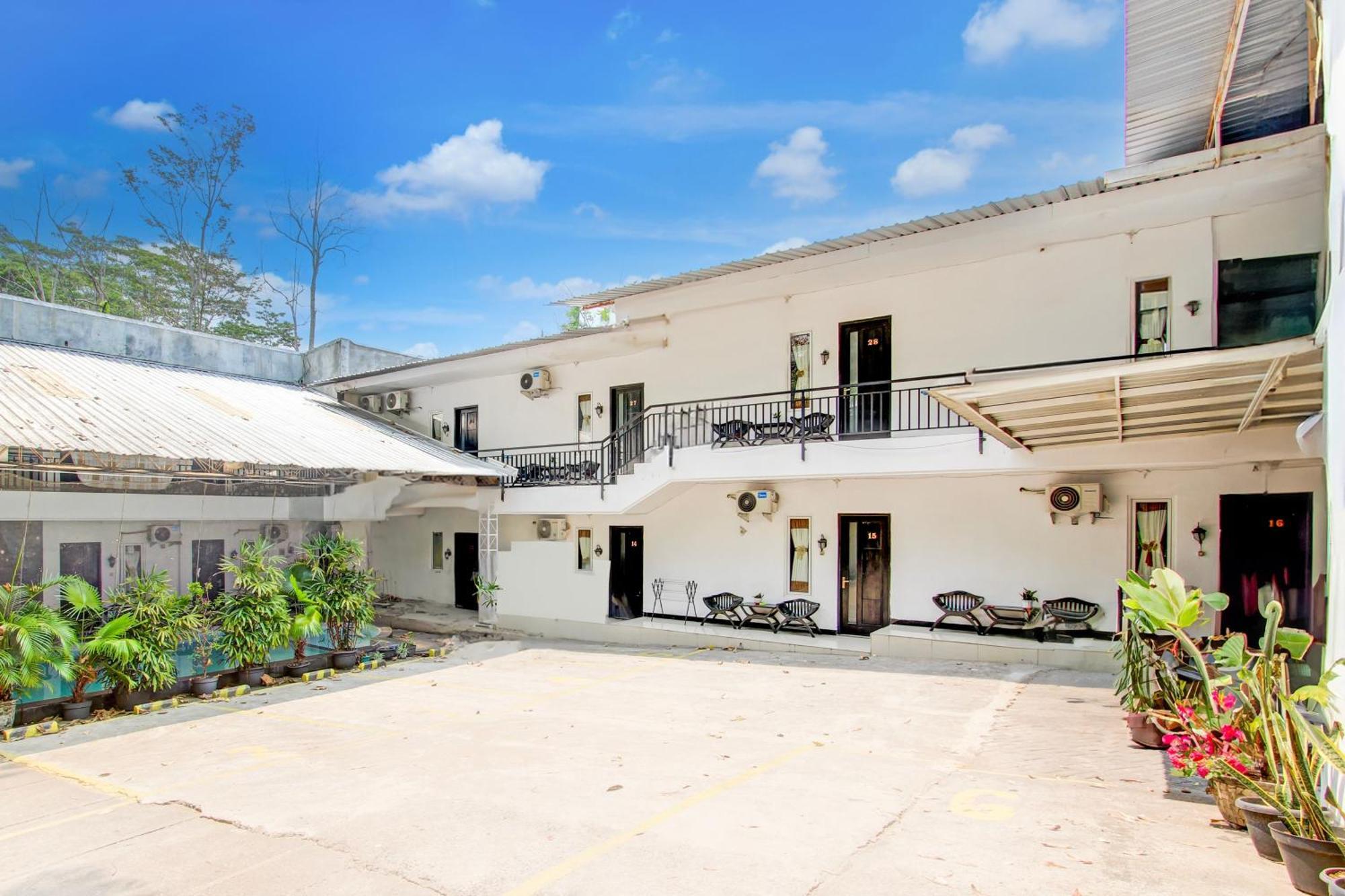 Oyo 409 Pondok Helomi Kalasan Exterior foto