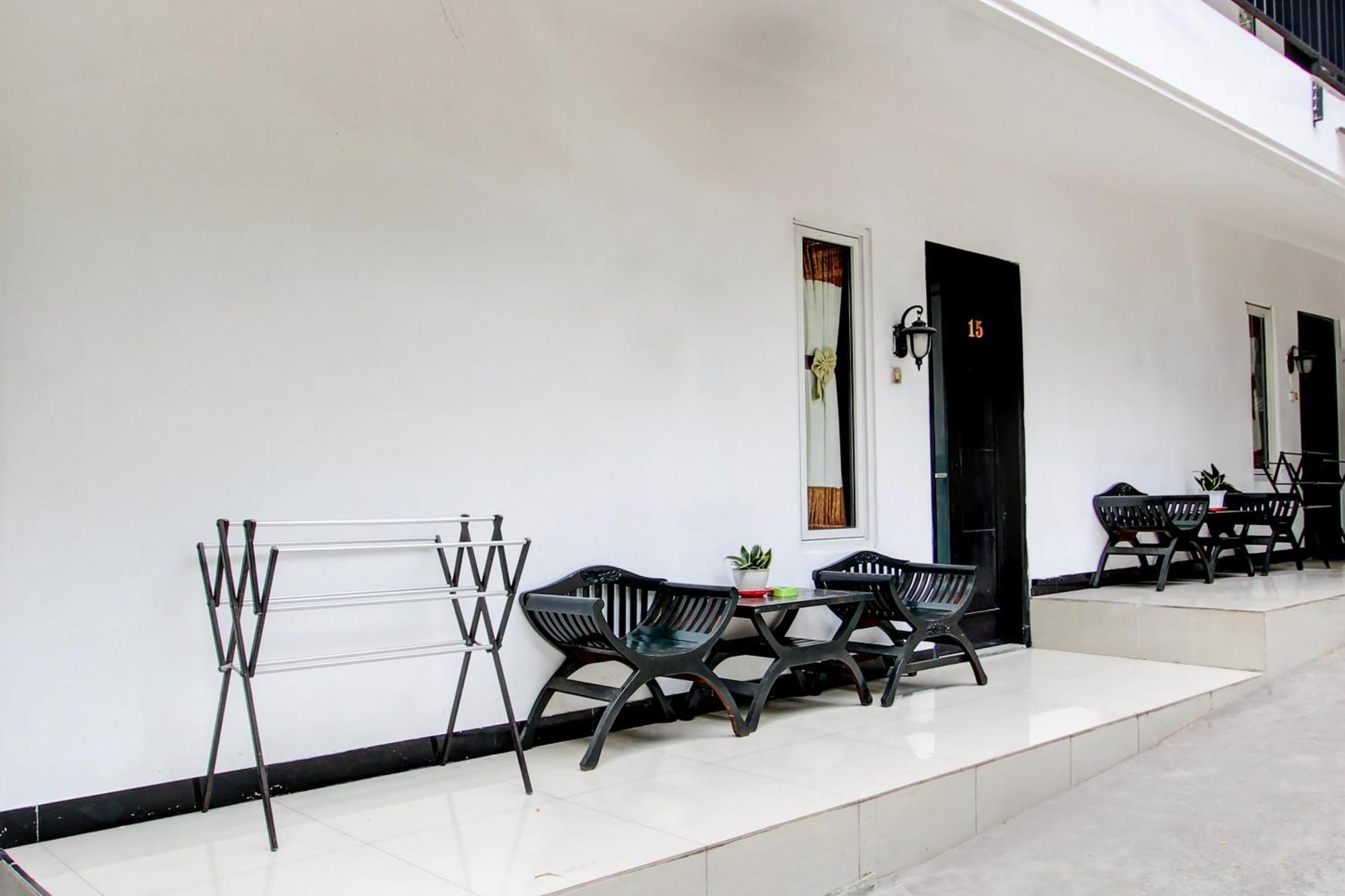 Oyo 409 Pondok Helomi Kalasan Exterior foto